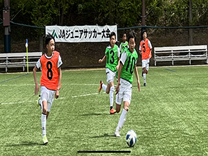 熱戦を繰り広げる選手たち